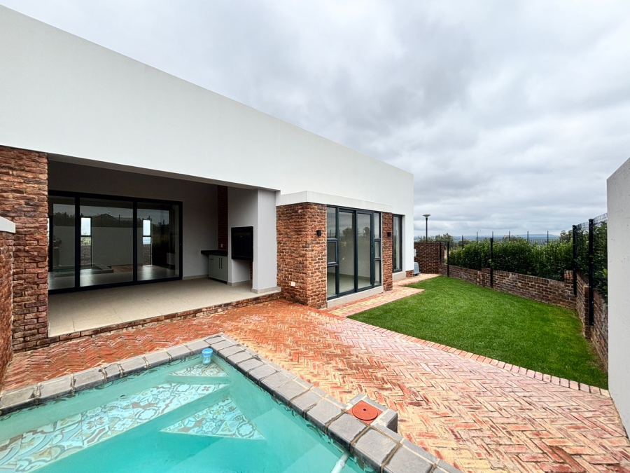 3 Bedroom Property for Sale in Helderzicht Eco Estate North West